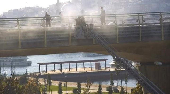 Haliç Köprüsü'nde yangın: Metro seferleri durdu