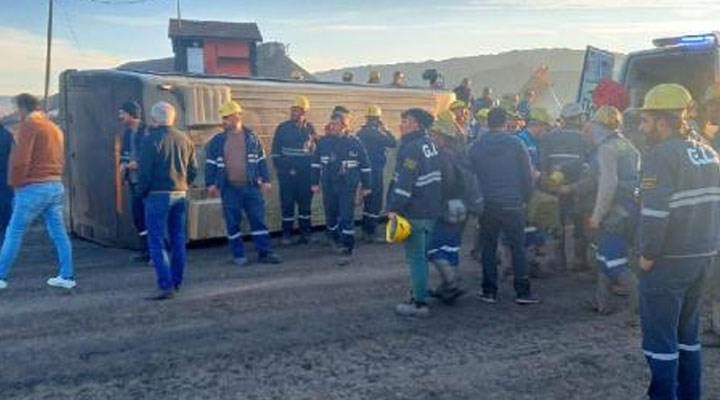 Kütahya'da maden işçilerini taşıyan servis devrildi: 11 yaralı