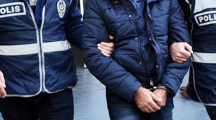 Ankara'da ilçe ziraat odası yöneticileri ve bir polis, sahte evrak soruşturmasında tutuklandı