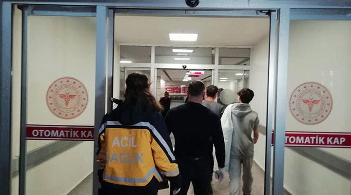 Erzincan'da yurtta kalan 20 öğrenci, gıda zehirlenmesi şüphesi ile hastaneye kaldırıldı