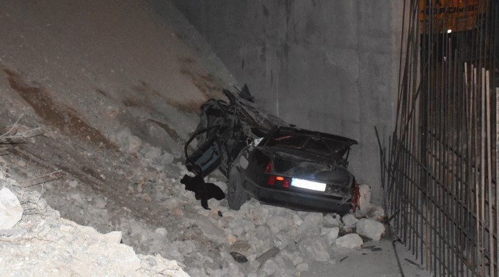 Afyon'da otomobil inşaat alanına düştü: Aynı aileden 4 kişi hayatını kaybetti