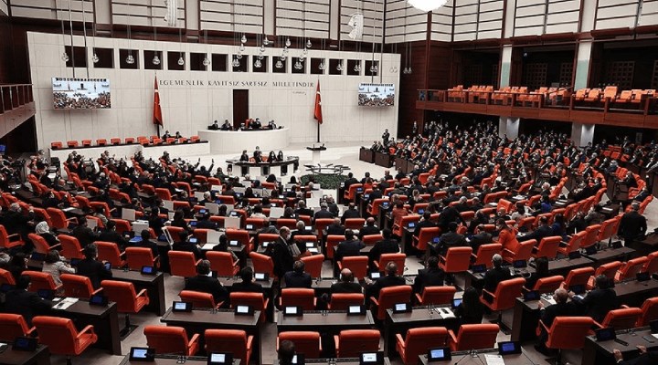 İYİ Parti'nin 'stajyerlerin sorunları araştırılsın' önergesi AKP ve MHP oylarıyla reddedildi