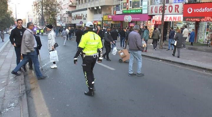 Ankara'da şüpheli çanta alarmı: İçinden giysi çıktı