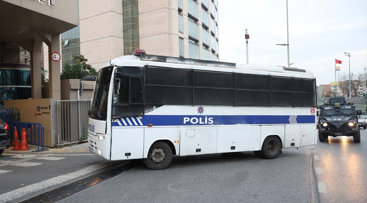İstiklal Caddesi'ndeki saldırı: Adliyeye sevk edilen 5 kişi tutuklandı
