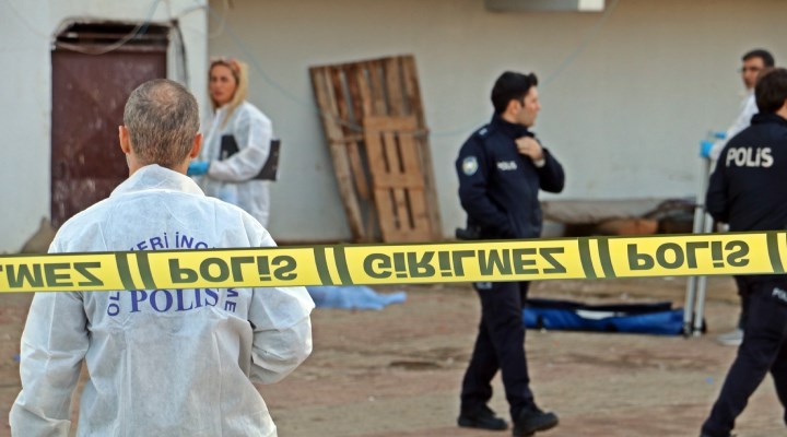 Antalya'da 15 katlı binanın çatısından düşen kadın hayatını kaybetti