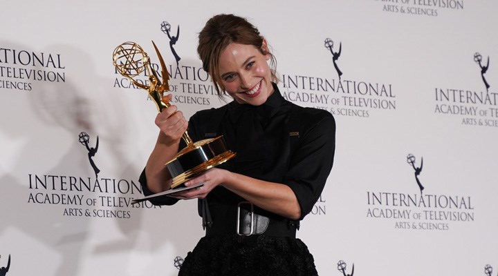 Uluslararası Emmy Ödülleri sahiplerini buldu: Rus yapımları değerlendirmeye alınmadı