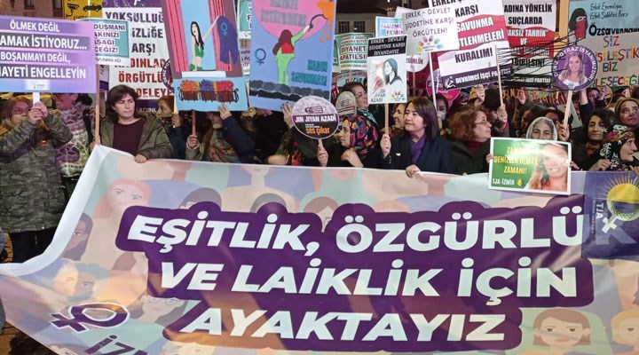 İzmir'de kadınlar bir araya geldi: Eşitlik, özgürlük ve laiklik için ayaktayız