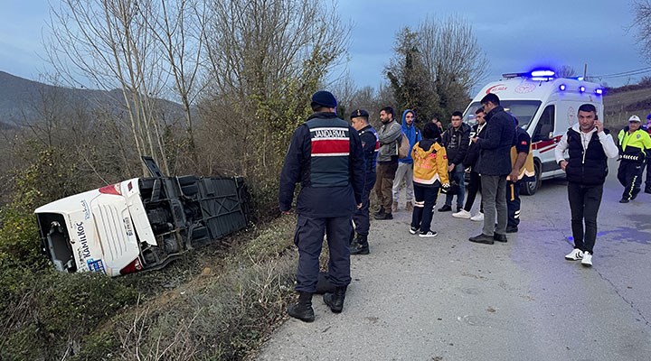 Bartın'da yolcu otobüsü devrildi: 39 yaralı