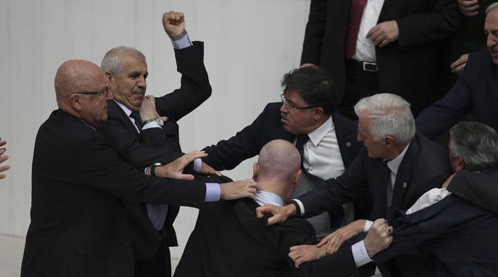 İYİ Partili Hüseyin Örs'e saldıran AKP'li Zafer Işık'ın cezası belli oldu