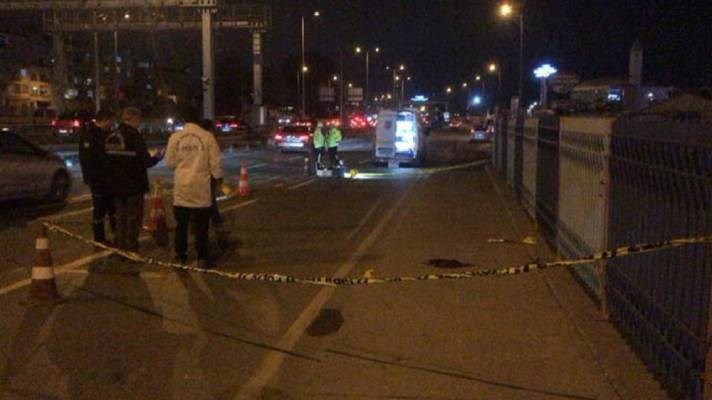 İstanbul Emniyet Müdürlüğü: Fatih'te pitbulllu saldırıya uğrayan polisin ateş ettiği şahıs hayatını kaybetti