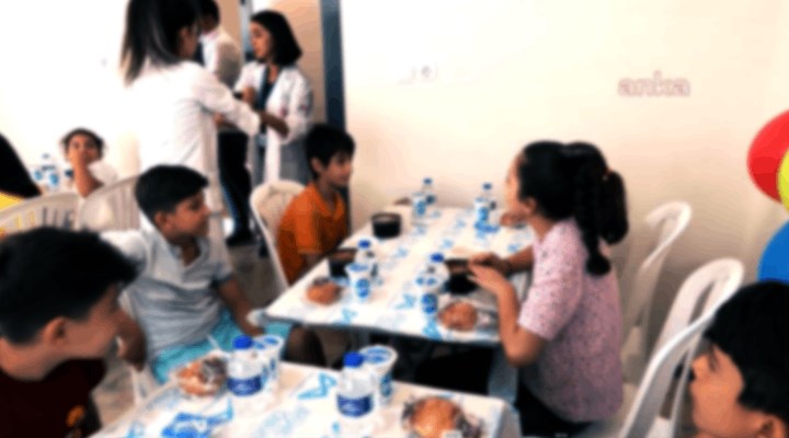 Mersin Büyükşehir'in çocuklara ve gençlere yönelik beslenme hizmeti sürüyor
