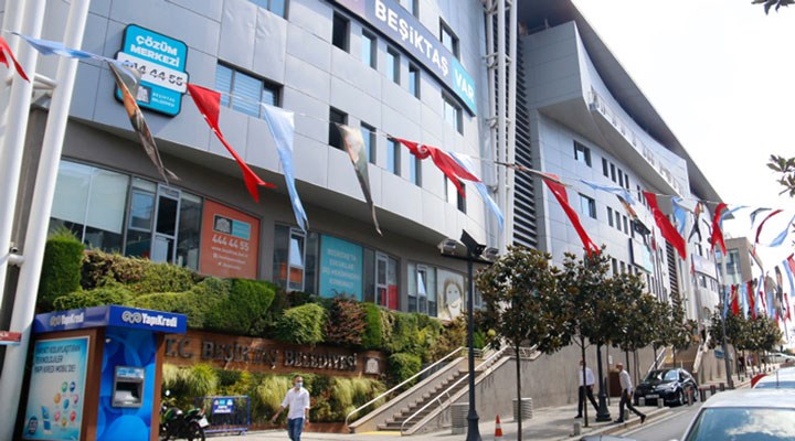 Beşiktaş Belediyesi'nin eski yöneticilerine 'rüşvet' operasyonu: 16 gözaltı, eski başkan Hazinedar aranıyor