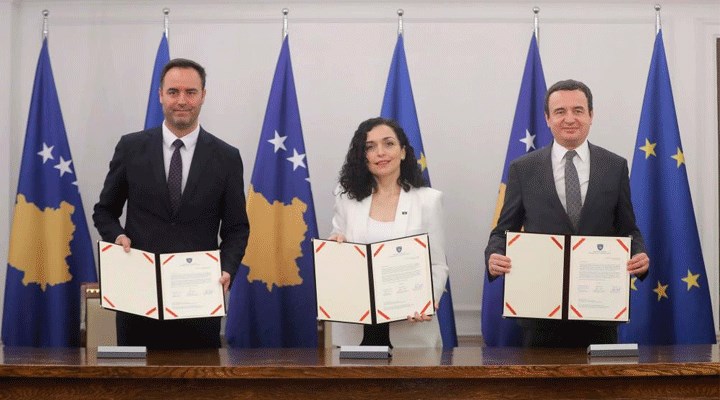 Kosova, AB'ye üyelik başvurusunu imzaladı