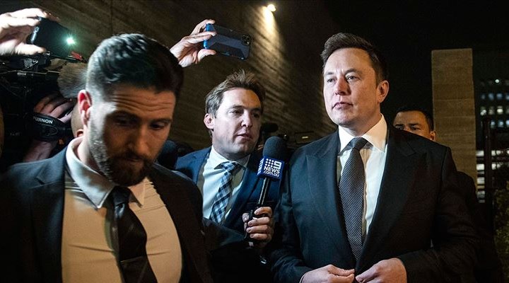 Elon Musk, 3,58 milyar dolarlık Tesla hissesi sattı