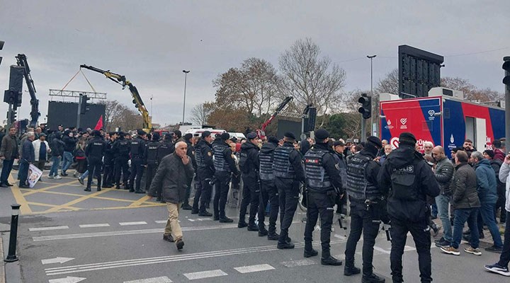 İstanbul Valiliği, Saraçhane mitingi öncesi yol kapattı