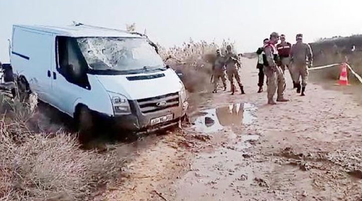 Urfa'da göçmenleri taşıyan minibüs sulama kanalına devrildi: 9 can kaybı