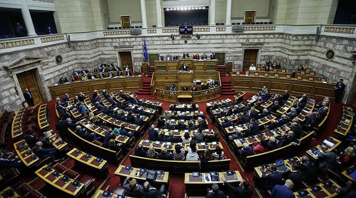 Yunanistan 2023 bütçesini onayladı: Savunmaya ayrılan pay düştü
