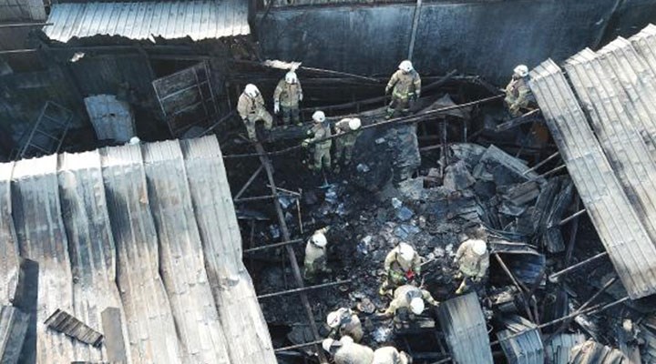 Eyüpsultan'daki yanan fabrikada 'kayıp' işçinin cenazesine ulaşıldı