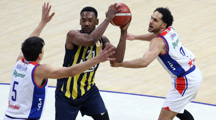Pota derbisinde Fenerbahçe Beko, Anadolu Efes'i uzatmalarda yendi