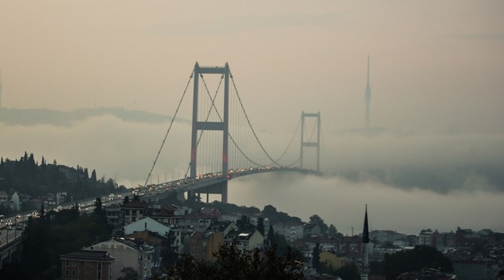 İstanbul'da yoğun sis: Bazı vapur seferleri iptal edildi