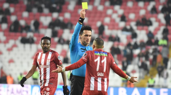 Sivasspor-Galatasaray maçının hakemi Erkan Özdamar’a maç verilmedi
