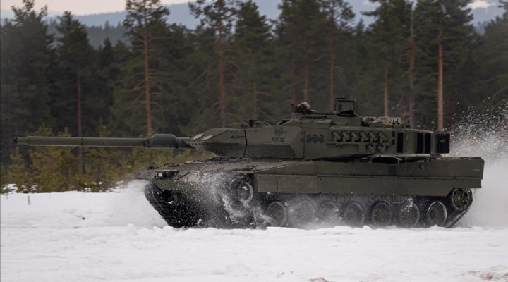 Macron duyurdu: Fransa Ukrayna'ya tank gönderecek