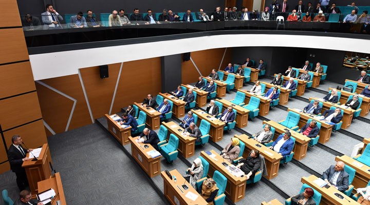 Üsküdar Belediyesi Meclisi'nde tepki çeken 'yetki' teklifi
