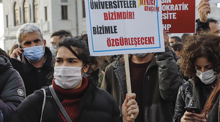 Prof. Dr. Üstün Ergüder: Otoriterleşen rejim özgür akademiye engel