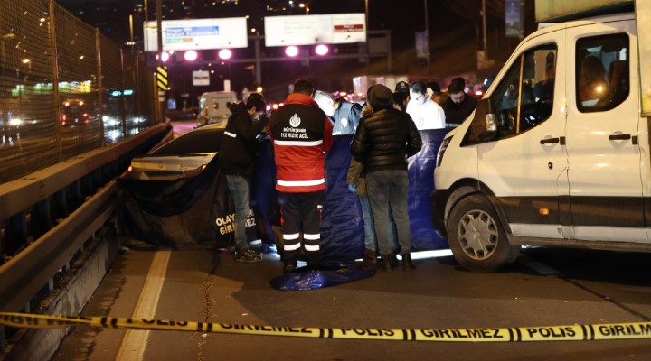 Haliç Köprüsü'nde otomobile silahlı saldırı: Ölü ve yaralılar var