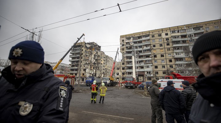 Kremlin'den 'Dnipro' açıklaması: Yerleşim binalarına saldırı düzenlemiyoruz