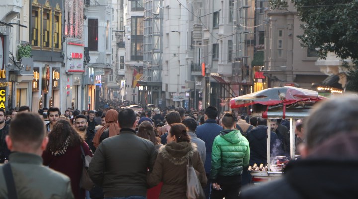 Araştırma: İstanbullular 2022’de evde en çok ekonomik sorunları konuştu
