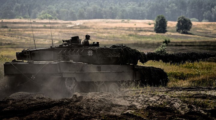 Rusya'dan Almanya'ya 'Leopard' uyarısı: İlişkilerin geleceğine kaçınılmaz bir iz bırakır
