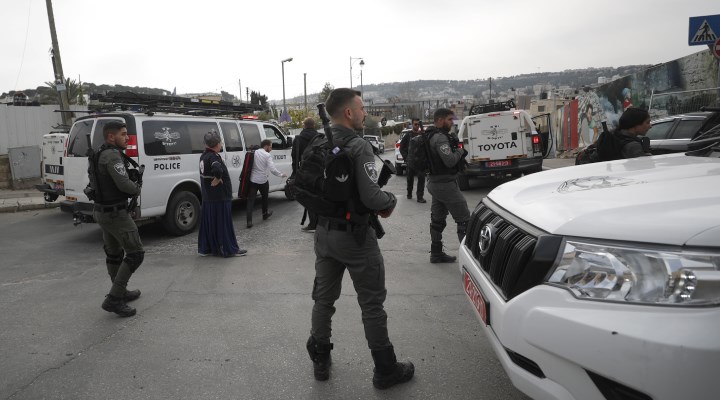 Kudüs'te silahlı saldırı: 1'i ağır 2 yaralı