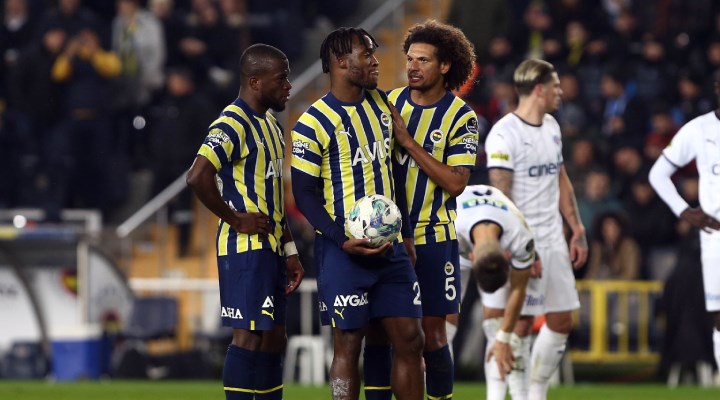 Fenerbahçe, Valencia'nın gecesinde 5 golle zirveye göz kırptı