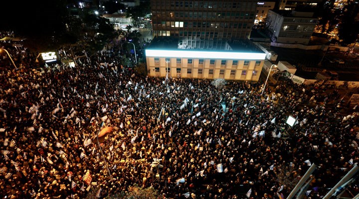 İsrail'de Netanyahu'ya yönelik protesto: Diktatörlüğe hayır