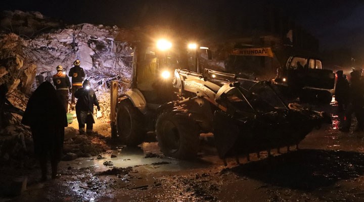 Kahramanmaraş merkezli deprem Suriye'yi de yıktı: Can kaybı 1300'ü aştı!