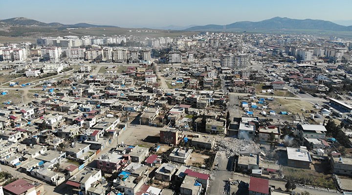 Vali açıkladı: Depremden zarar gören Nurdağı tamamen yıkılacak