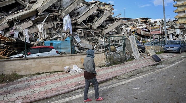 Deprem felaketinde can kaybı 44 bin 374’e yükseldi