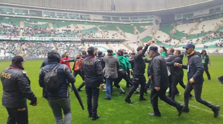 Bursaspor-Amedspor maçındaki olaylara ilişkin gözaltına alınan 9 kişi serbest bırakıldı