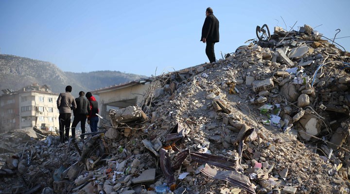 Deprem felaketinde can kaybı 47 bin 932'ye ulaştı