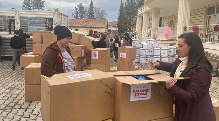 Efes Selçuk’tan depremzede kadınlar ile dayanışma