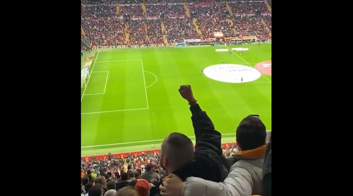 Galatasaray tribünlerinde “istifa ulan” sesleri