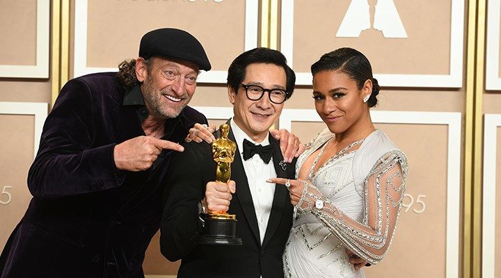 95. Oscar Ödülleri sahiplerini buldu: 'Her Şey Her Yerde Aynı Anda' geceye damga vurdu