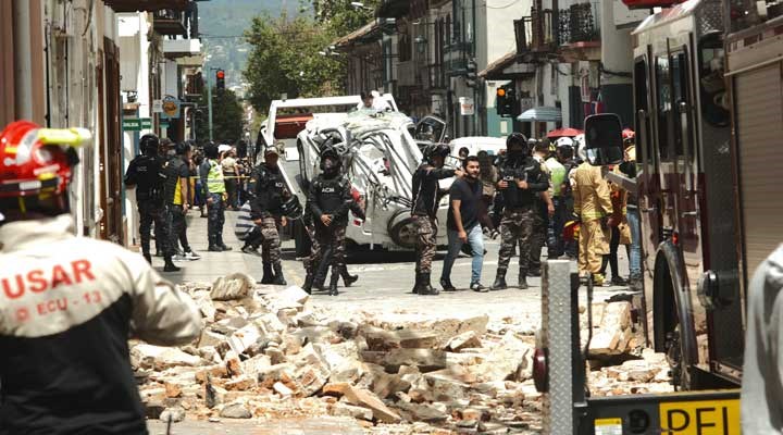Ekvador'da 6.7 büyüklüğünde deprem: 4 kişi yaşamını yitirdi