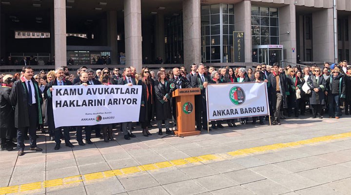 Ankara Adliyesi önünde eylem: Kamu avukatlarının haklı talepleri hayata geçirilmeli