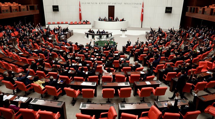AKP’lilerin BAE açıklamaları Meclis'te gündem oldu: Dış politika 'baş döndürüyor'