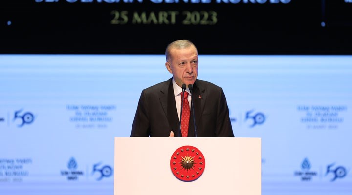 Erdoğan: Seçimler yol ayrımına dönüştü; yeni bir imtihanın eşiğindeyiz