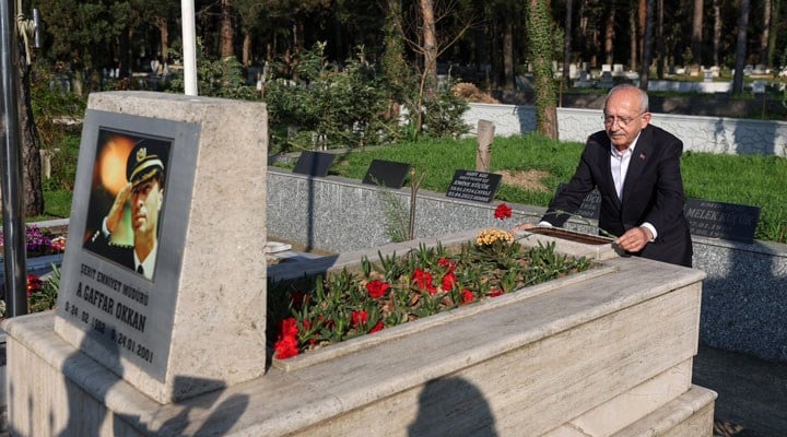 Kılıçdaroğlu, Gaffar Okkan'ın mezarını ziyaret etti: İzin vermeyeceğiz diye söz verdim