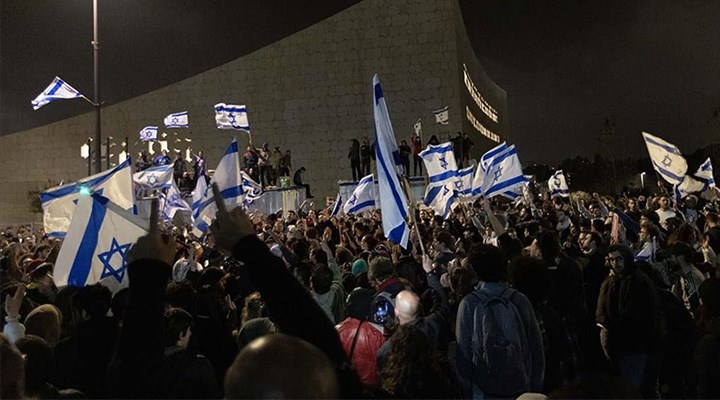 İsrail'de belediye başkanları, Netanyahu'nun ofisi önünde açlık grevine başlıyor