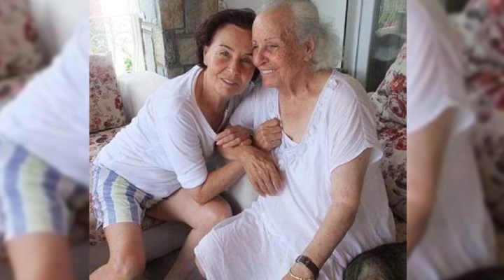 Fatma Girik'in annesi hayatını kaybetti